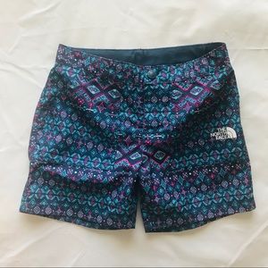 The North Face Girls M Shorts NWOT